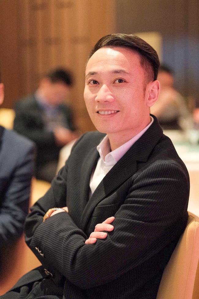 科曼共享专访金耀翔：跨界医疗新视野，蓝天白云下的长志追求