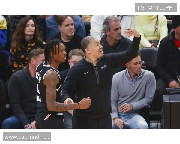 海兰德对阵鹈鹕：30分钟20分关键表演